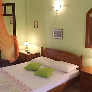 Pefka Studios & Apartment Vourvourou